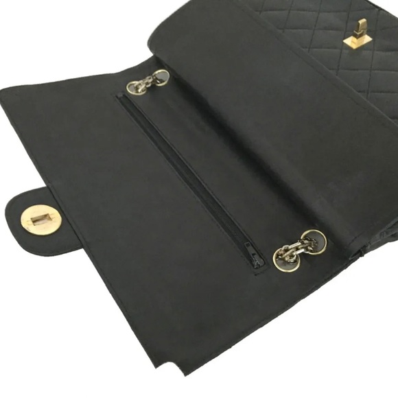 CHANEL Double Flap 27 Quilted CC Logo Lambskin Chain Shoulder Bag - Picture 9 of 17